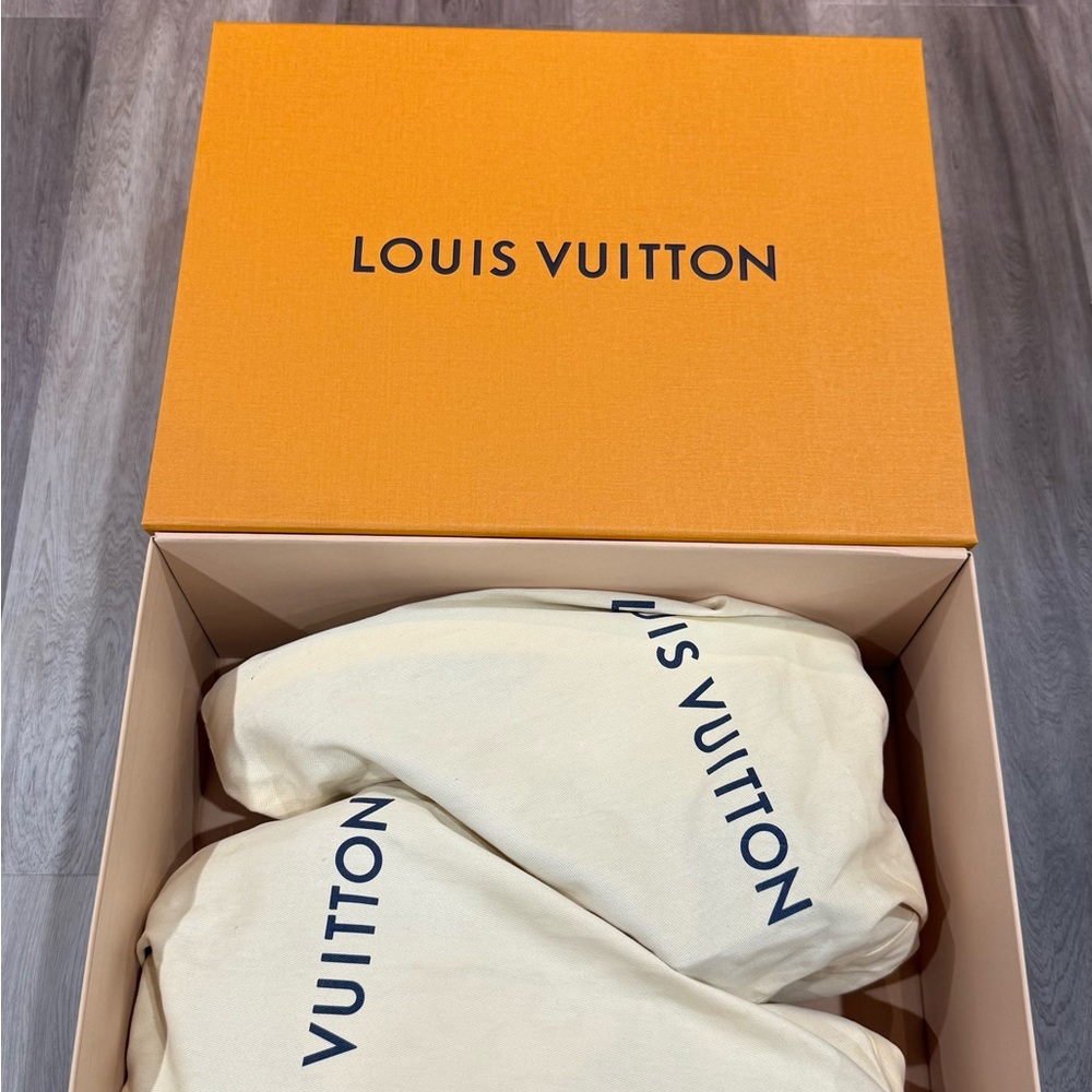 Louis Vuitton Monogram Black and White Sneakers size 11US - Picture 5 of 5